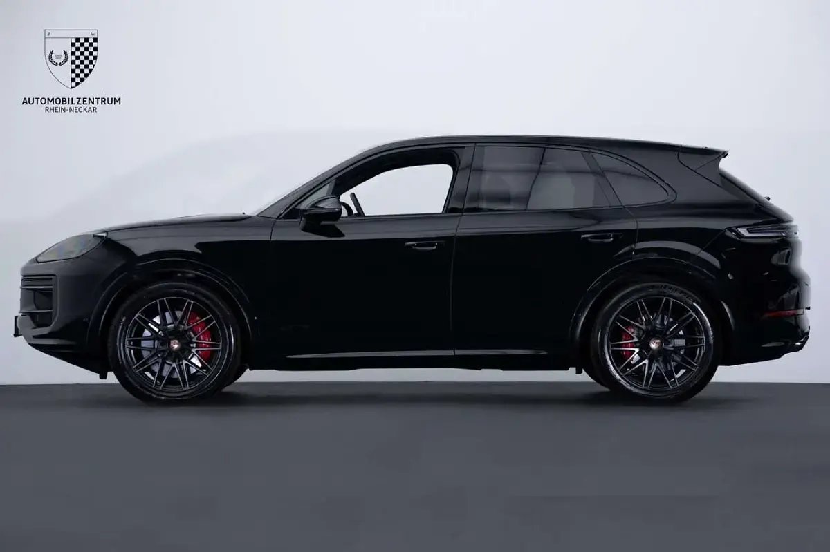 Gebraucht Porsche Cayenne GTS Sport 500 PS (367 kW) 2025 Schwarz SUV