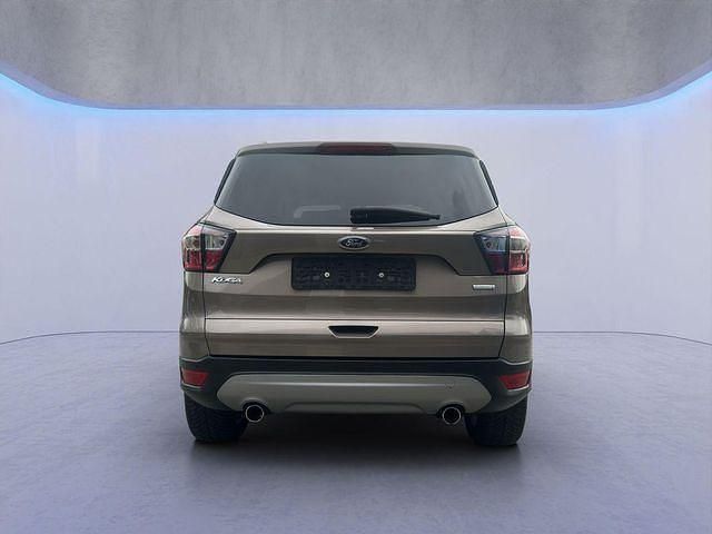 Gebraucht Ford Kuga Titanium 150 PS (110 kW) 2018 Pyritsilber met. SUV