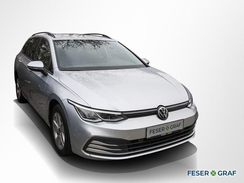 Second-hand VW Golf VIII Life 150 CP (110 kW) 2022 Argintiu Break