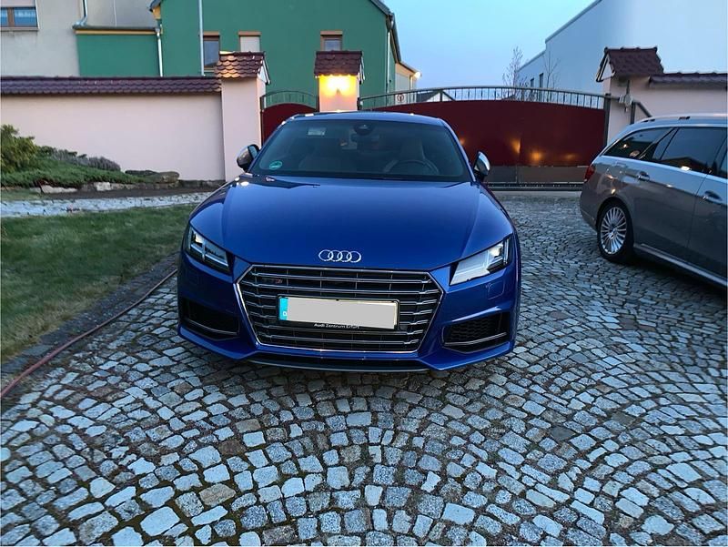 Blau Gebraucht 2015 Audi TTS Coupé | 35.000 € (Teuer) - Bild 1/4