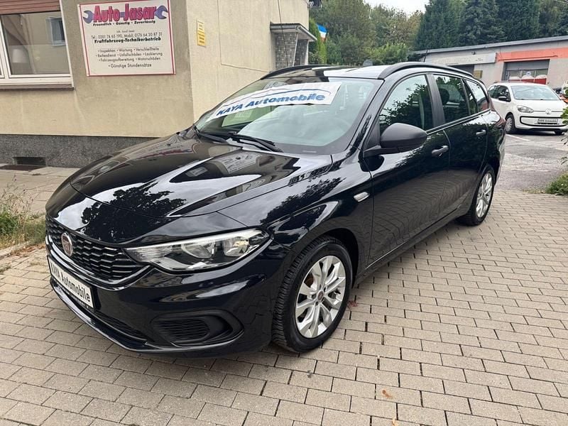 Schwarz Gebraucht 2017 Fiat Tipo Pop Kombi | 7.950 € (Guter Preis) - Bild 1/4