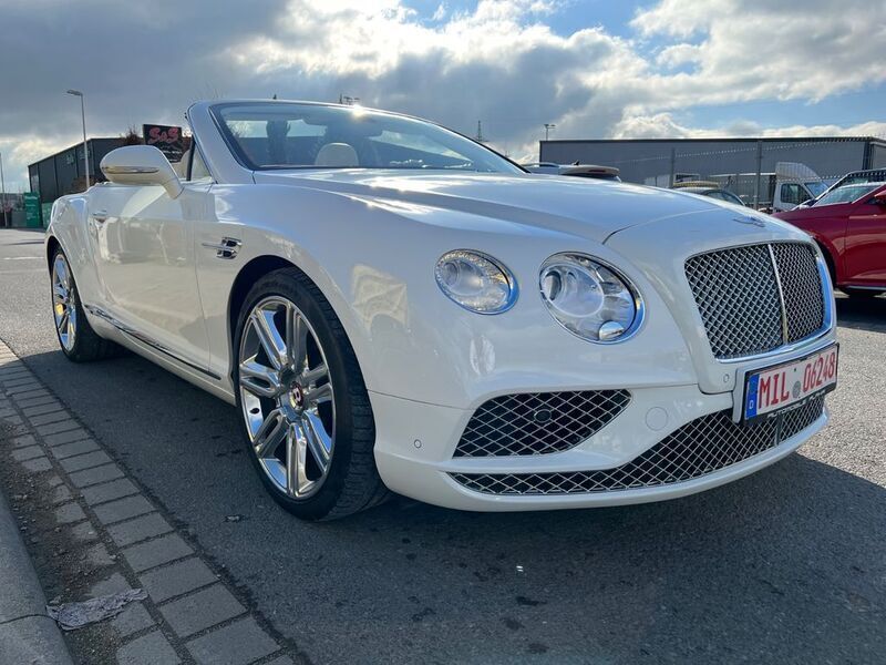 Gebraucht Bentley Continental GT Convertible Mulliner 507 PS (372 kW) 2016 Weiß Cabrio
