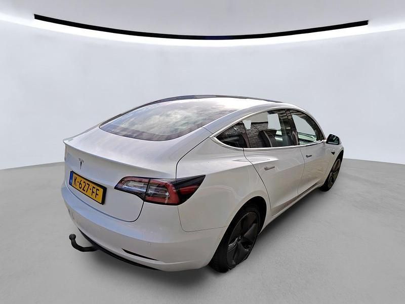 Gebraucht Tesla Model 3 Standard Range 225 kW (306 PS) 2020 Weiß Limousine