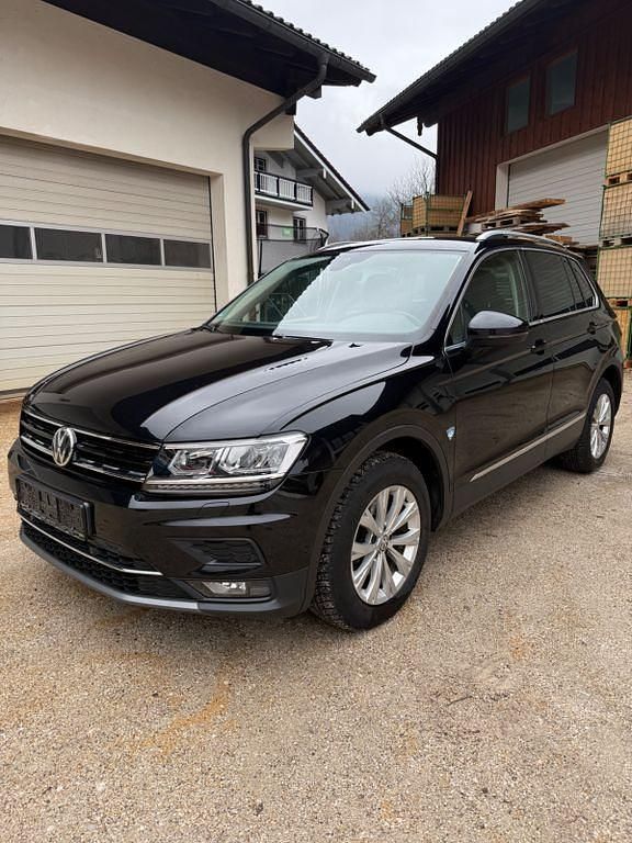 Gebraucht VW Tiguan Highline 150 PS (110 kW) 2020 Schwarz SUV