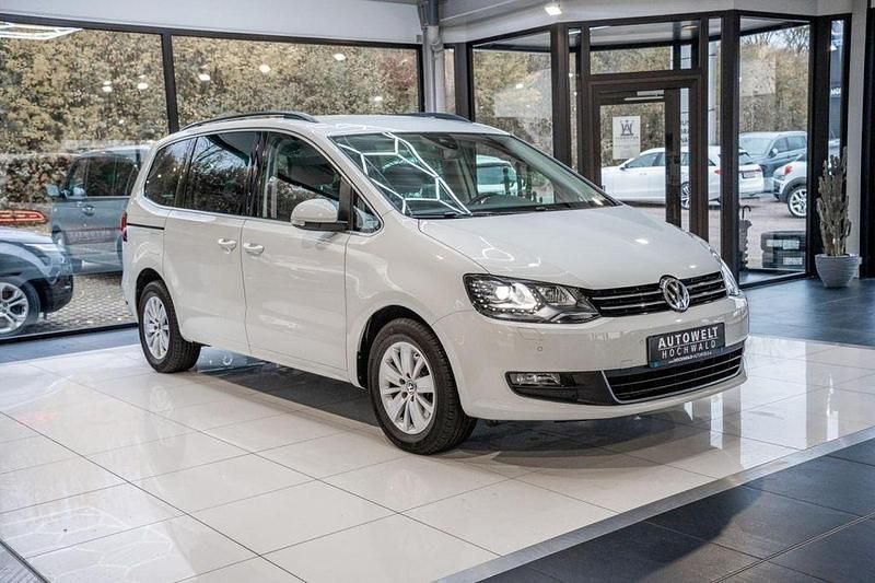 Gebraucht VW Sharan 150 PS (110 kW) 2019 Weiß Van / Kleinbus