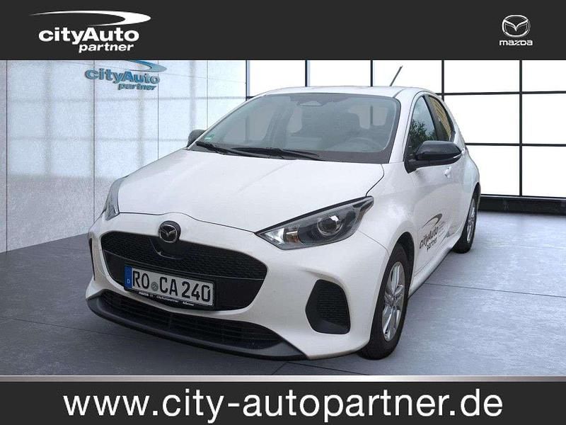 Lunar white Gebraucht 2024 Mazda 2 Center-Line Limousine | 20.590 € (Guter Preis) - Bild 1/4