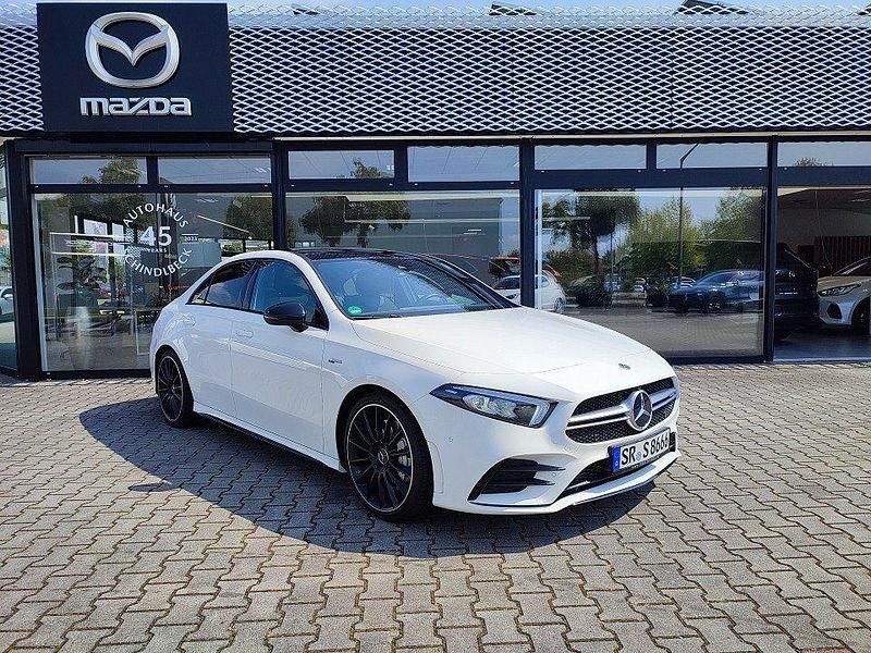 Weiß Gebraucht 2020 Mercedes A35 AMG AMG Limousine | 37.490 € (Guter Preis) - Bild 1/4