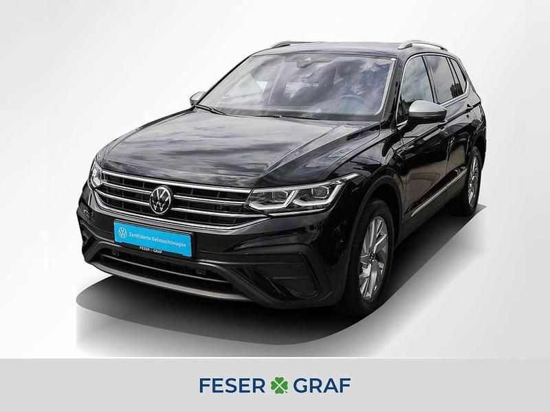 Deep black perleffekt Gebraucht 2024 VW Tiguan Allspace Life SUV | 34.770 € - Bild 1/2