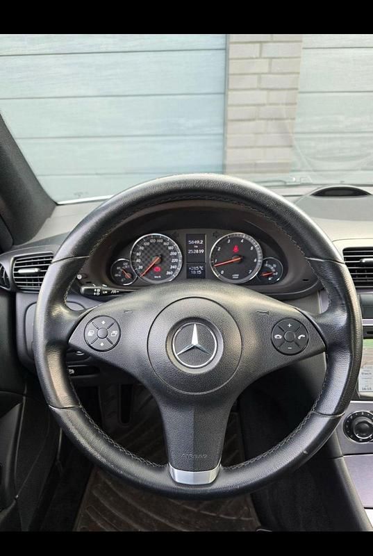 Second-hand Mercedes CLC200 2009 Argintiu Hatchback