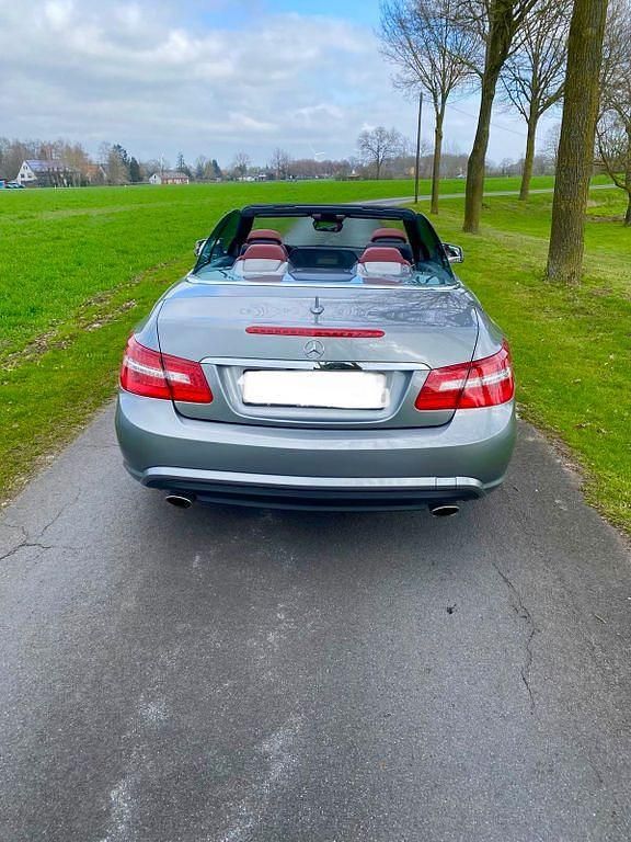 Gebraucht Mercedes E350 Avantgarde 265 PS (194 kW) 2010 Grau Cabrio