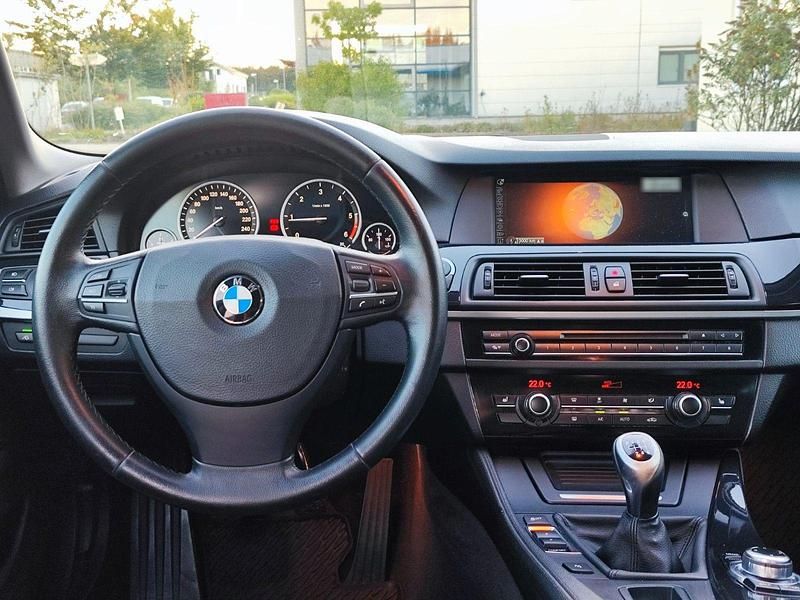 Gebraucht BMW 520 184 PS (135 kW) 2013 Schwarz Kombi