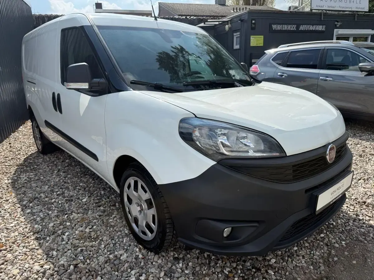 Gebraucht Fiat Doblò 105 PS (77 kW) 2021 Weiß Van / Kleinbus