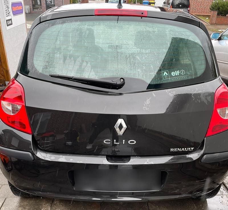 Gebraucht Renault Clio II Expression 89 PS (65 kW) 2005 Schwarz Kleinwagen