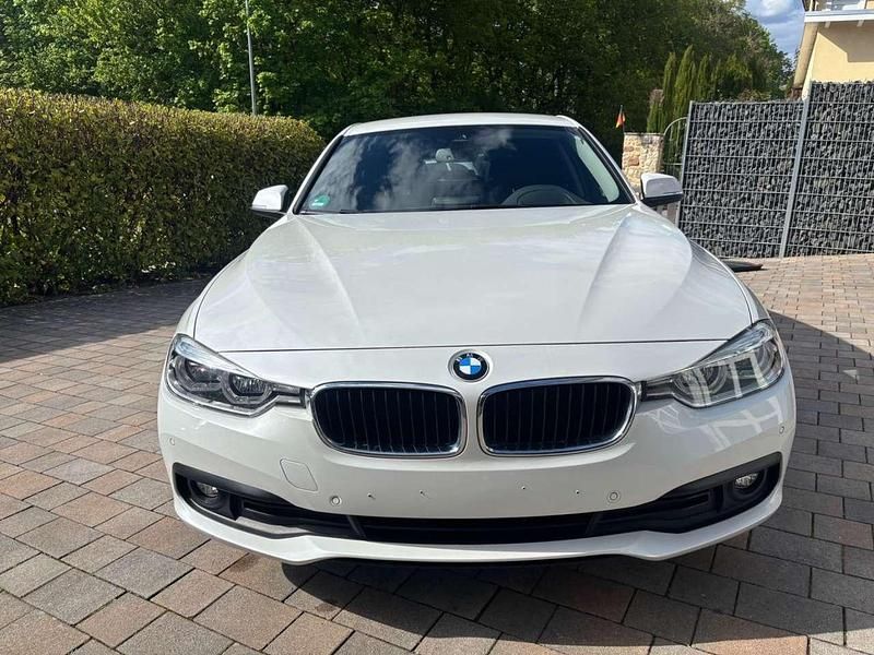 Usata BMW 318 Performance 150 CV (110 kW) 2017 Bianco Berlina