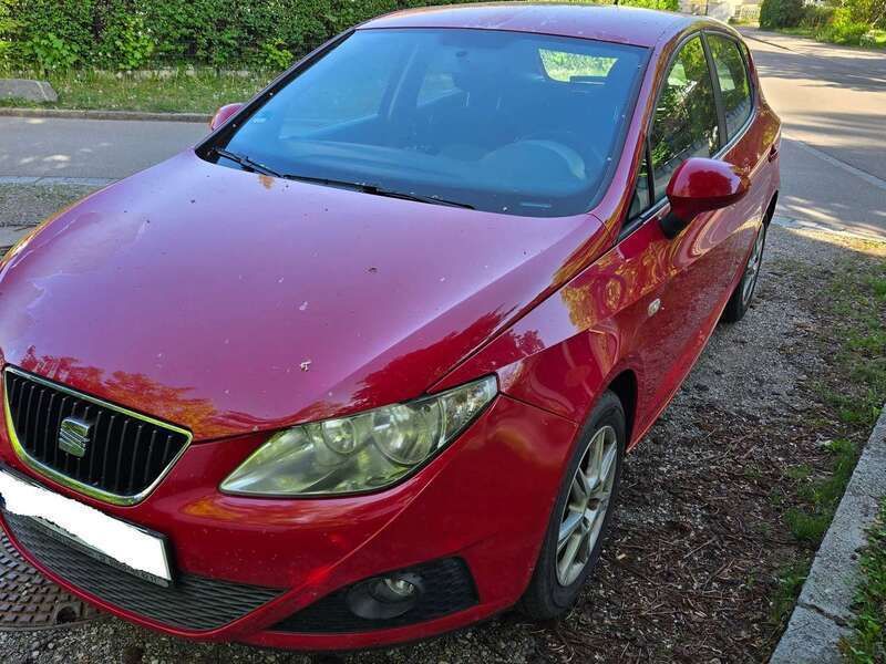 Rot Gebraucht 2008 Seat Ibiza Reference Limousine | 1.900 € (Fairer Preis) - Bild 1/4