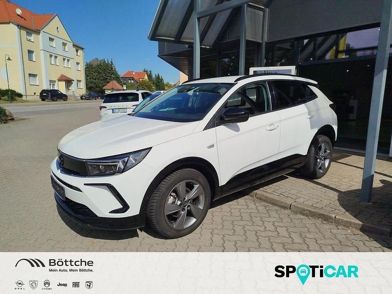 Lack weiss banquise/deckende lackierung Gebraucht 2024 Opel Grandland X GS Line SUV | 21.880 € (Fairer Preis) - Bild 1/4