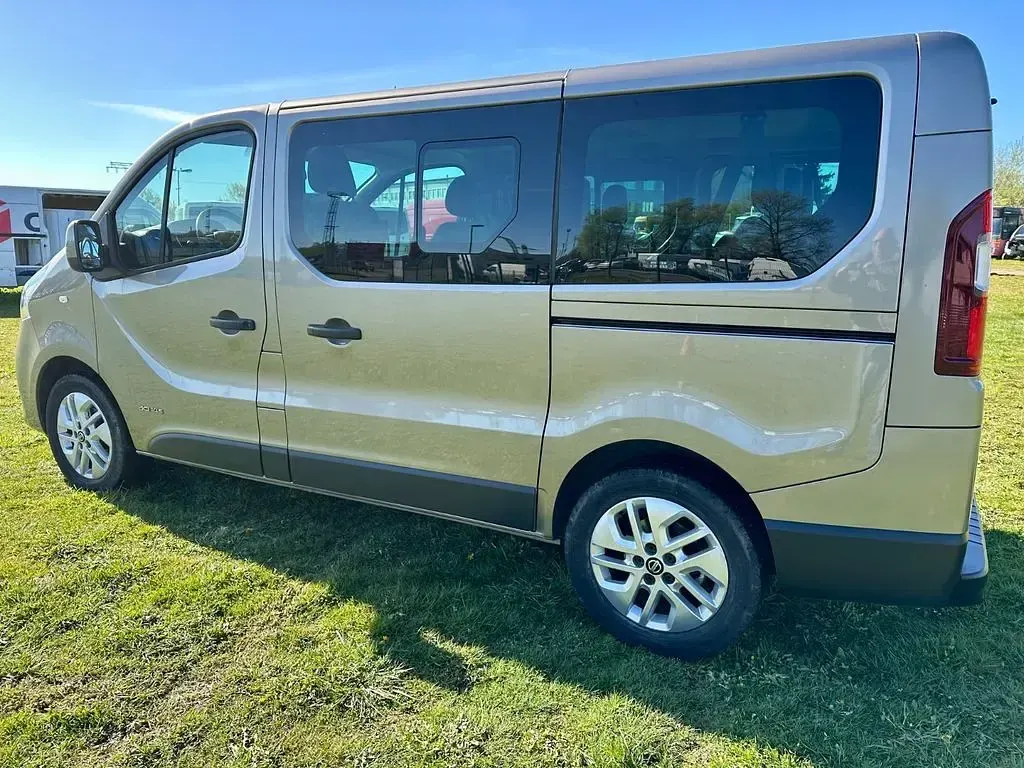 Gebraucht Nissan NV300 Premium Edition 145 PS (106 kW) 2020 Braun Van