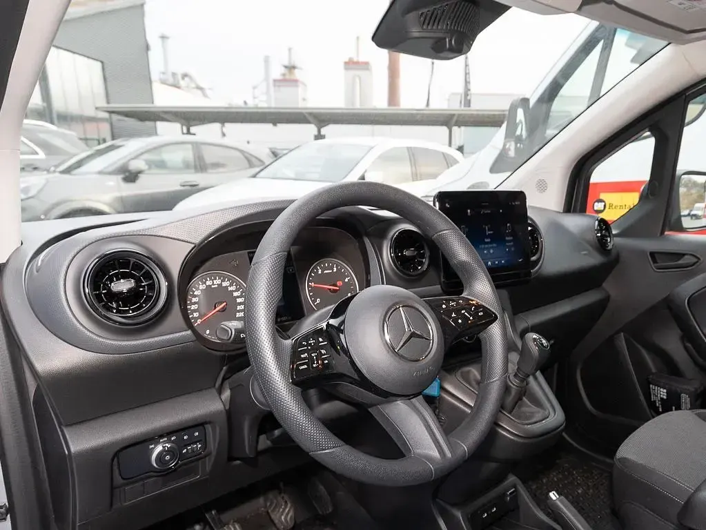 Gebraucht Mercedes Citan 108 75 PS (55 kW) 2025 Silber Van / Kleinbus
