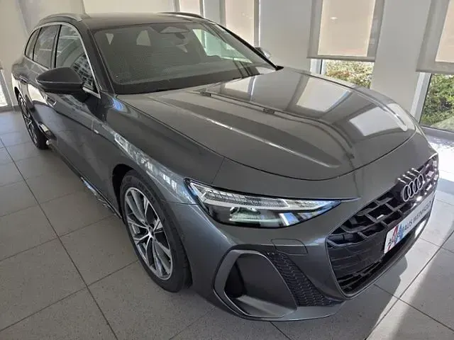 Gebraucht Audi A6 Ambiente 204 PS (150 kW) 2025 Grau Kombi