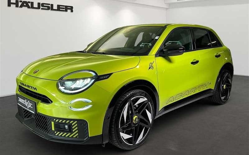 Neu Abarth 600e Scorpionissima 207 kW (282 PS) 2025 Grün SUV