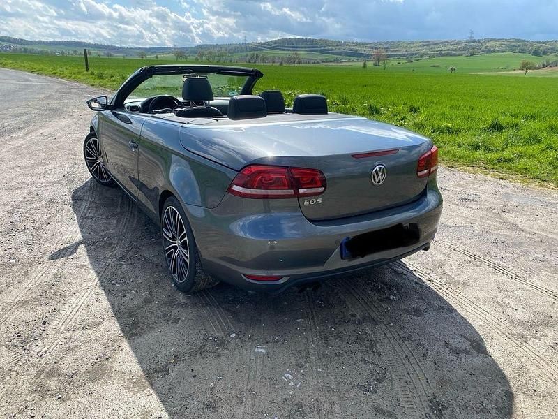 Second-hand VW Eos Exclusive 140 CP (102 kW) 2011 Gri Cabrio