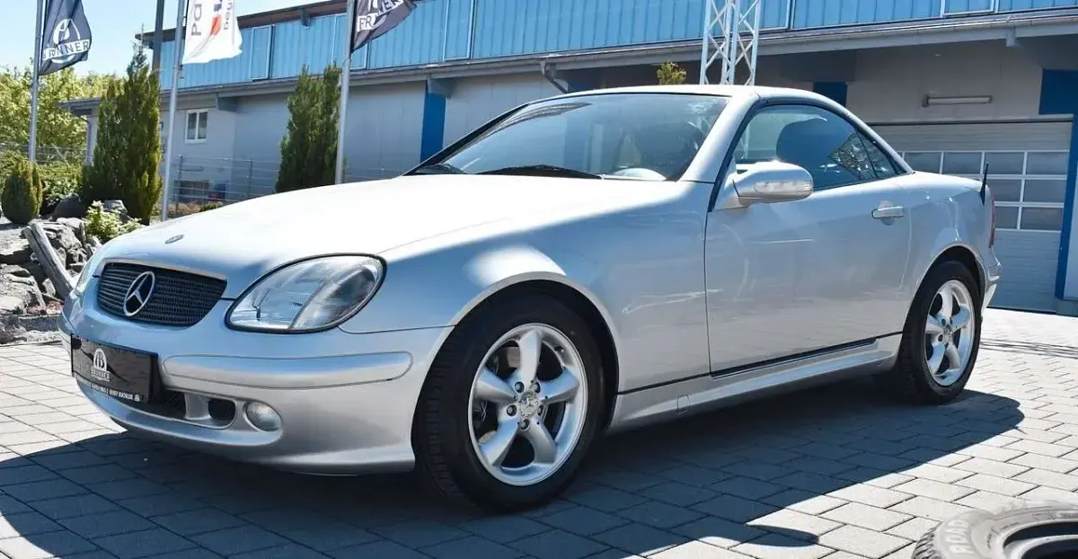 Gebraucht Mercedes SLK320 218 PS (160 kW) 2002 Silber Cabrio