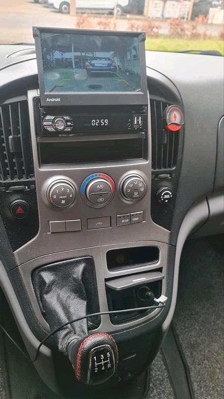 Schwarz Gebraucht 2009 Hyundai H-1 Van / Kleinbus | 7.700 € (Guter Preis) - Bild 1/4