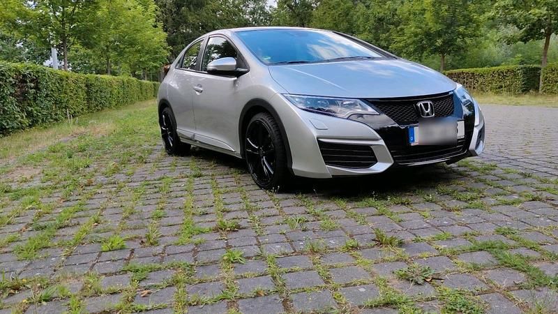 Gebraucht Honda Civic 101 PS (74 kW) 2015 Silber Limousine