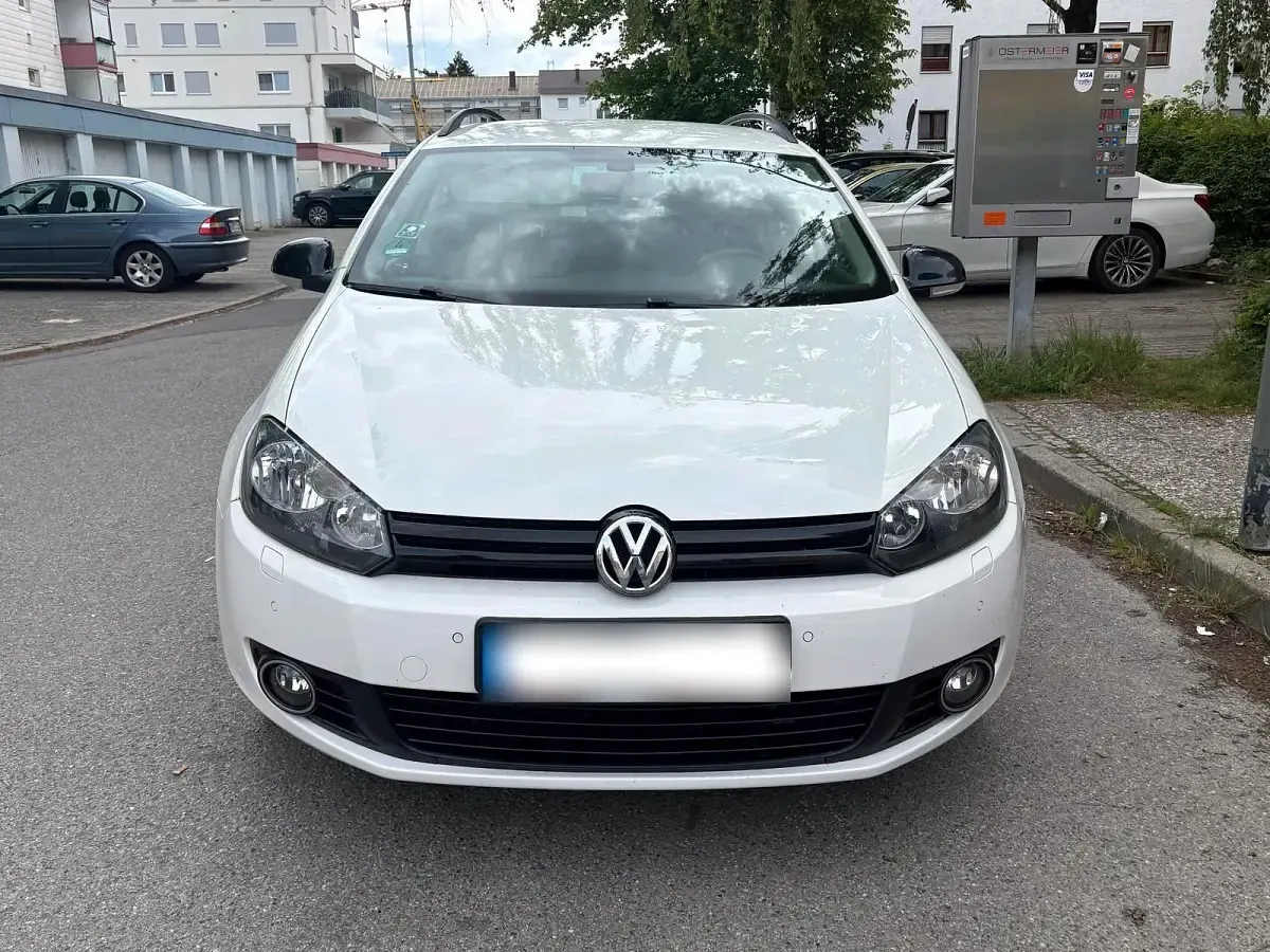 Gebraucht VW Golf VII Edition 105 PS (77 kW) 2012 Kombi