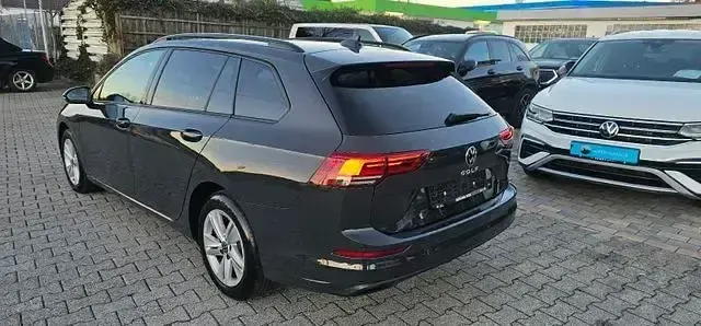 Gebraucht VW Golf VIII Life 116 PS (85 kW) 2022 Grau Kombi
