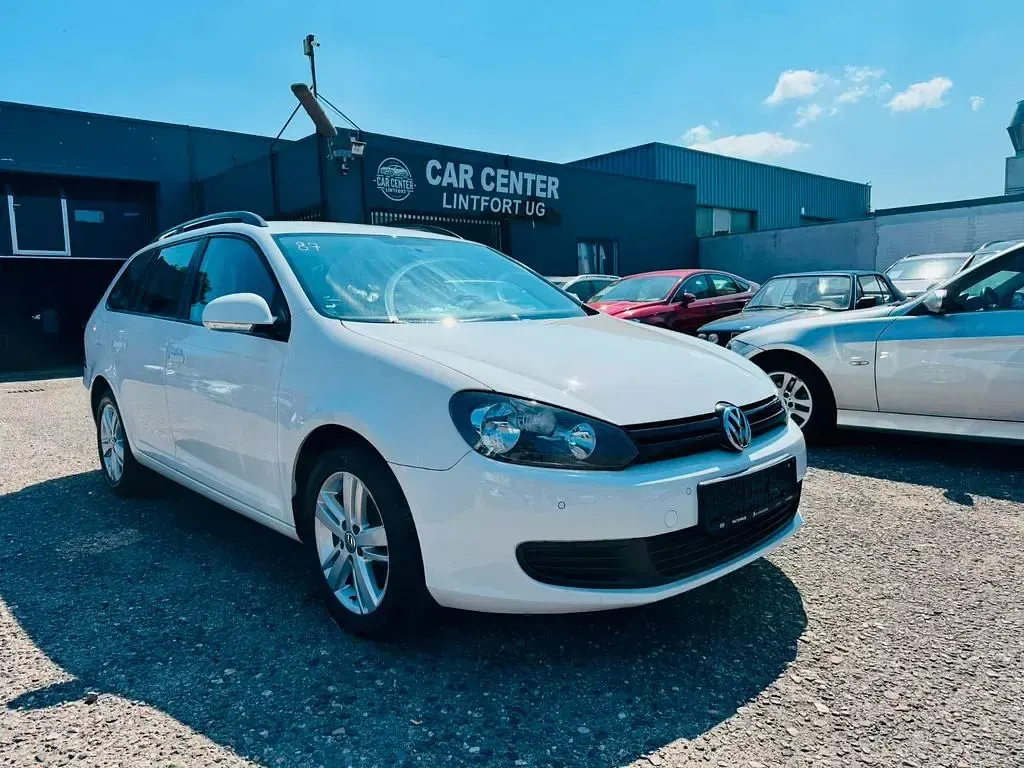 Gebraucht VW Golf VII Trendline 105 PS (77 kW) 2012 Weiß Kombi