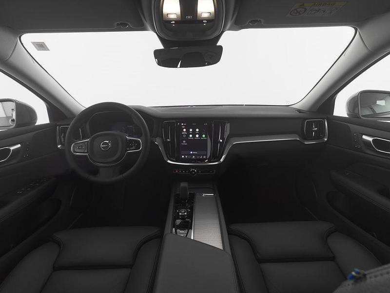 Gebraucht Volvo V60 CC Plus 197 PS (144 kW) 2024 Grau vapour grey / metallic Kombi