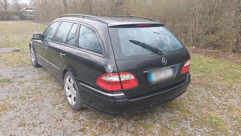 Second-hand Mercedes E320 Avantgarde 2003 Negru Break