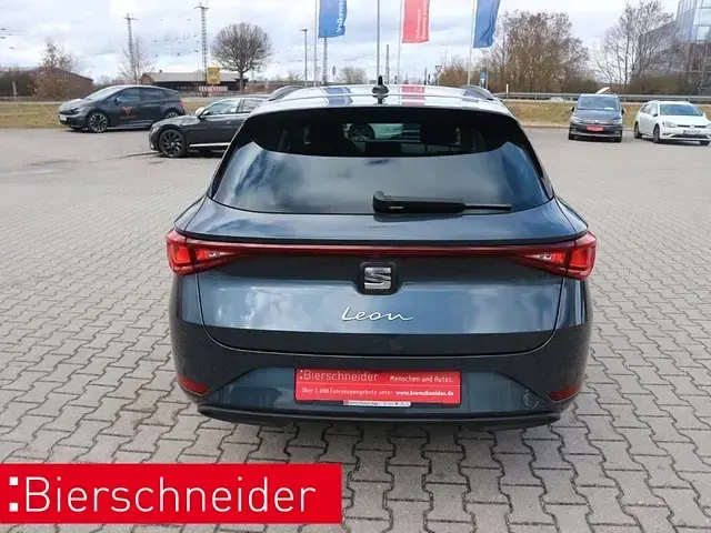 Gebraucht Seat Leon Style 150 PS (110 kW) 2022 Grau Kombi