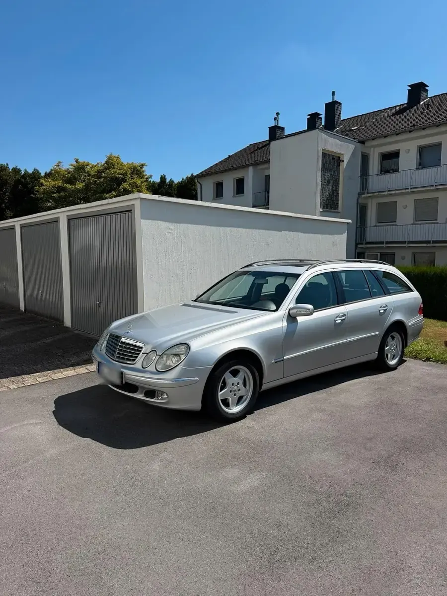 Gebraucht Mercedes E240 180 PS (132 kW) 2004 Silber Kombi
