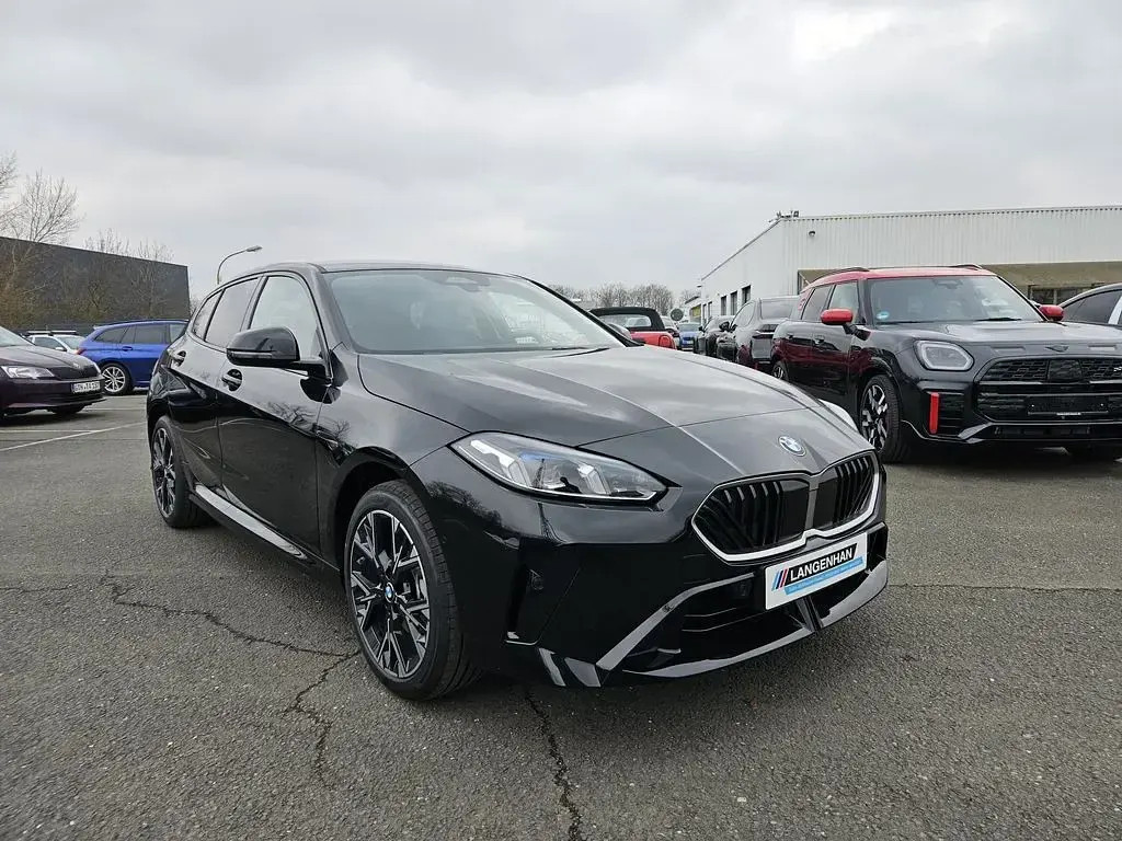 Neu BMW 120 M Sport 170 PS (125 kW) 2025 Schwarz Kleinwagen