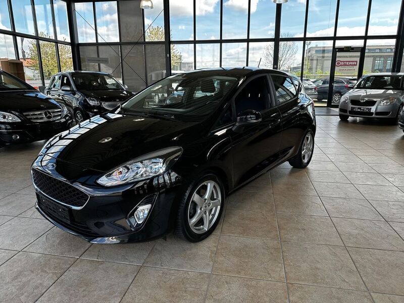 Schwarz Gebraucht 2017 Ford Fiesta Cool & Connect Kleinwagen | 12.480 € (Etwas zu teuer) - Bild 1/4