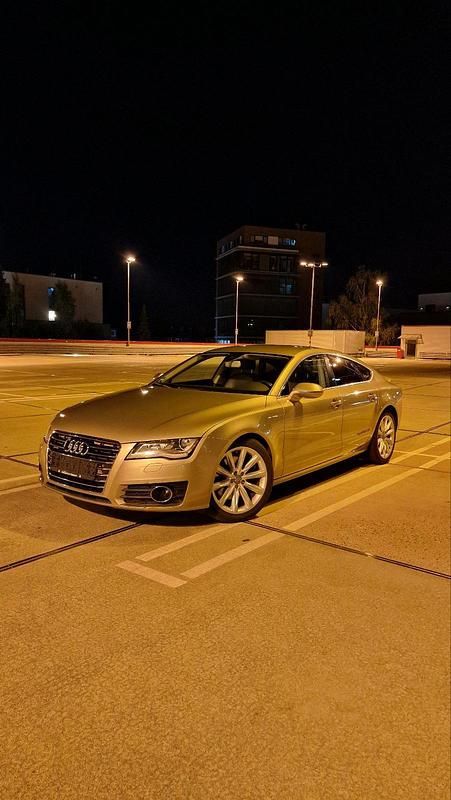 Beige Gebraucht 2012 Audi A7 Ambiente Kleinwagen | 14.900 € (Guter Preis) - Bild 1/4