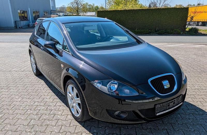 Second-hand Seat Leon Comfort 125 CP (91 kW) 2009 Negru Hatchback