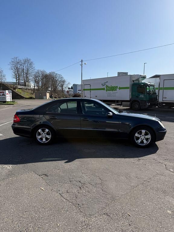 Gebraucht Mercedes E320 224 PS (164 kW) 2004 Blau Limousine