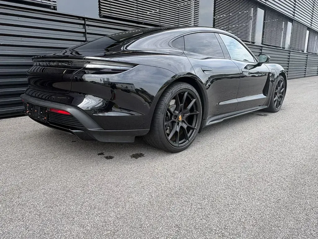 Gebraucht Porsche Taycan Chrono 439 kW (598 PS) 2023 Schwarz Limousine