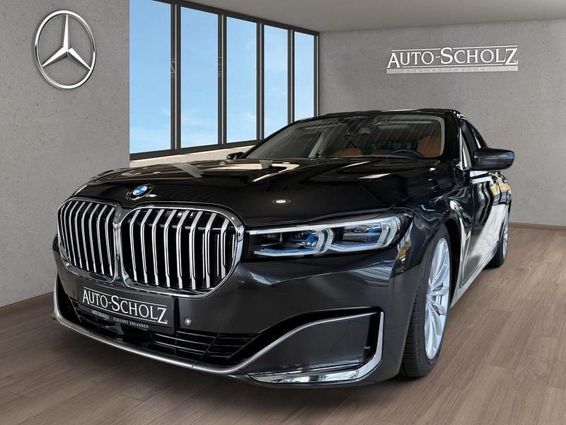 Gebraucht BMW 750 Performance 530 PS (389 kW) 2020 Grau Limousine