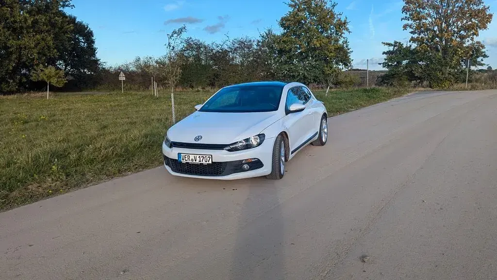 Second-hand VW Scirocco 160 CP (117 kW) 2009 Alb Coupe