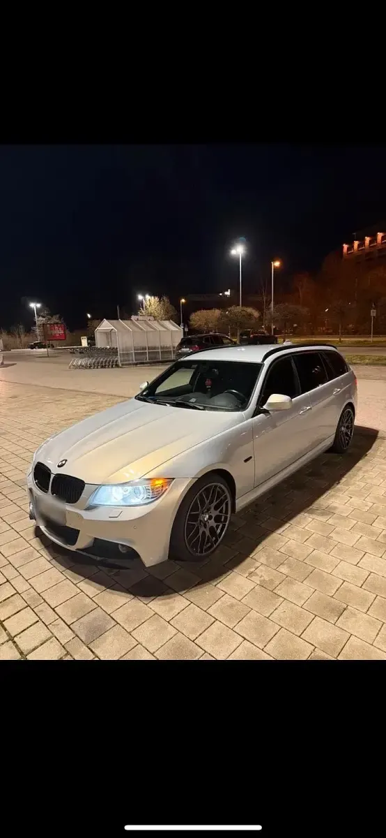 Gebraucht BMW 320 184 PS (135 kW) 2011 Silber Kombi