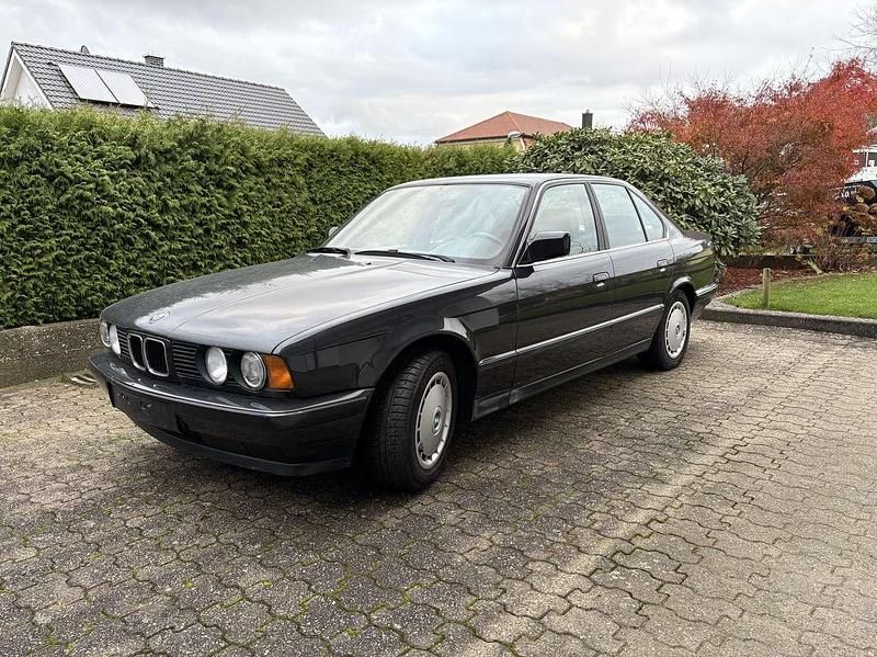 Second-hand BMW 525 170 CP (125 kW) 1990 Berlinǎ