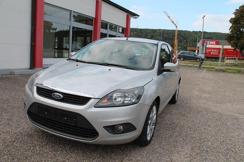 Silber Gebraucht 2010 Ford Focus Sport Kleinwagen | 2.899 € (Fairer Preis) - Bild 1/4