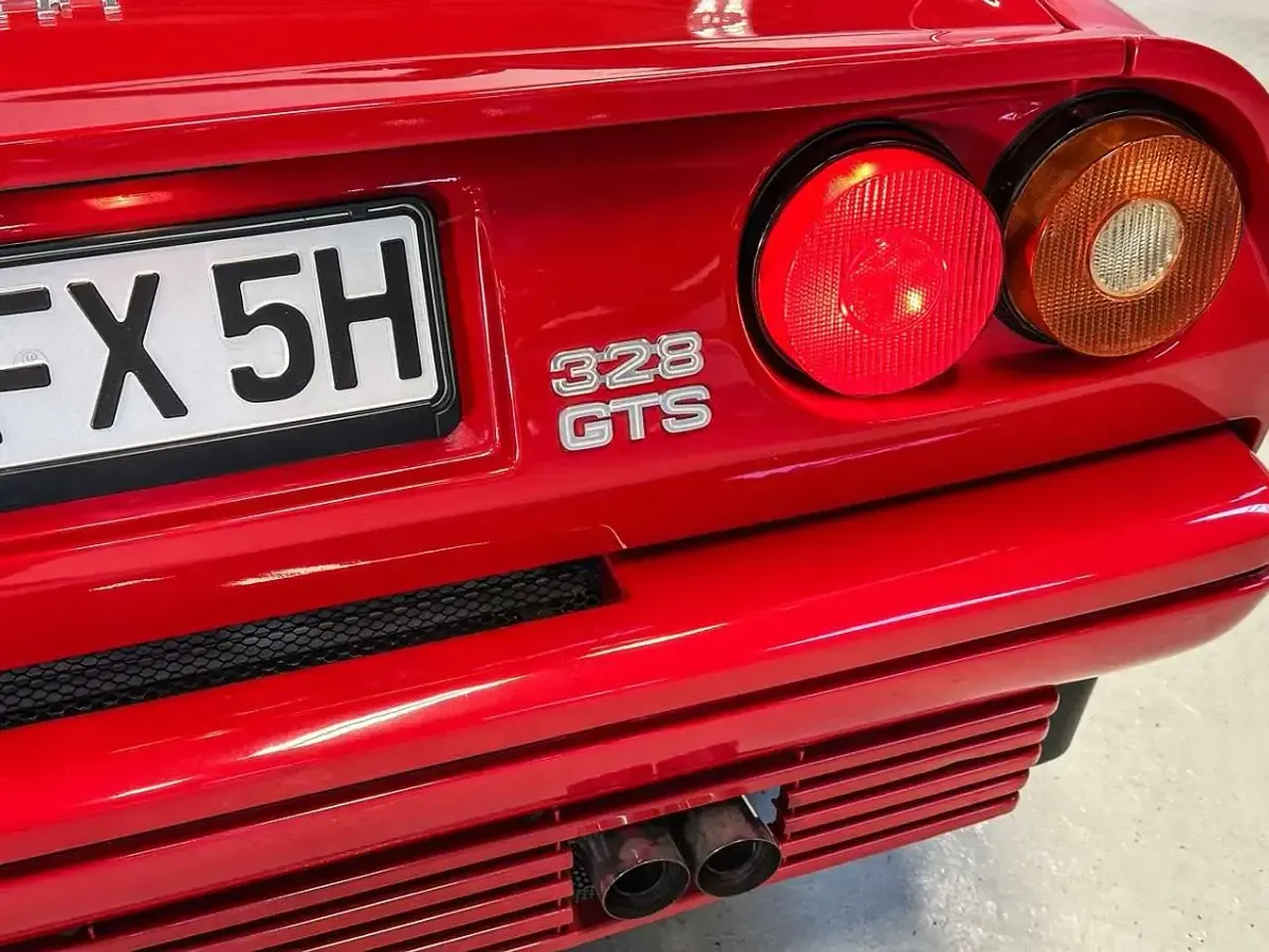 Gebraucht Ferrari 328 256 PS (188 kW) 1986 Rot Cabrio
