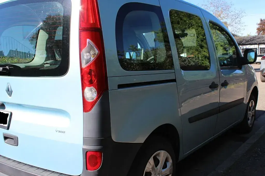 Gebraucht Renault Kangoo Expression 106 PS (77 kW) 2008 Blau Van / Kleinbus