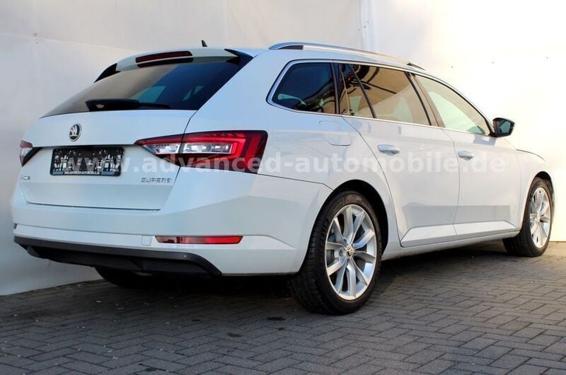Gebraucht Skoda Superb Style 150 PS (110 kW) 2016 Weiß Kombi
