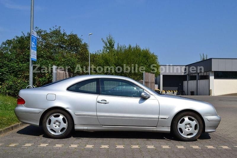 Gebraucht Mercedes CLK200 163 PS (119 kW) 2001 Silber Coupé